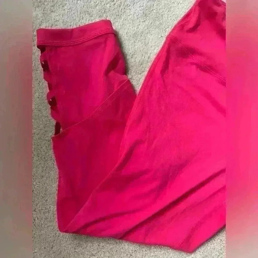 Yogalicious Women's Large Hot Pink Pants Yoga Leggings EUC Cross Cross Detail - Picture 2 of 6